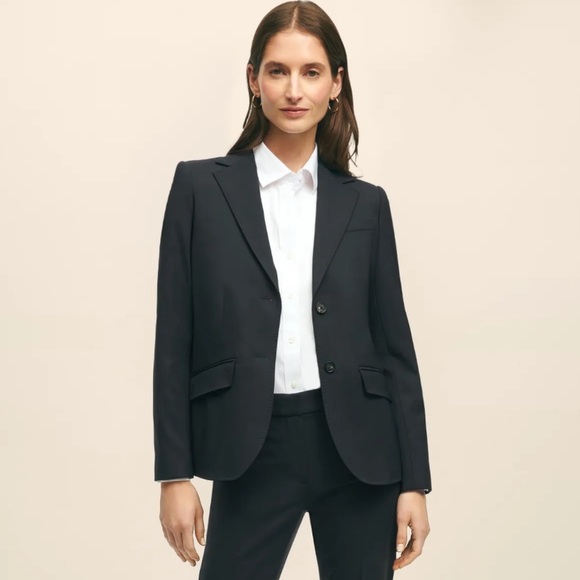 Brooks Brothers Jackets & Blazers - Brooks Bothers Navy Wool Blazer